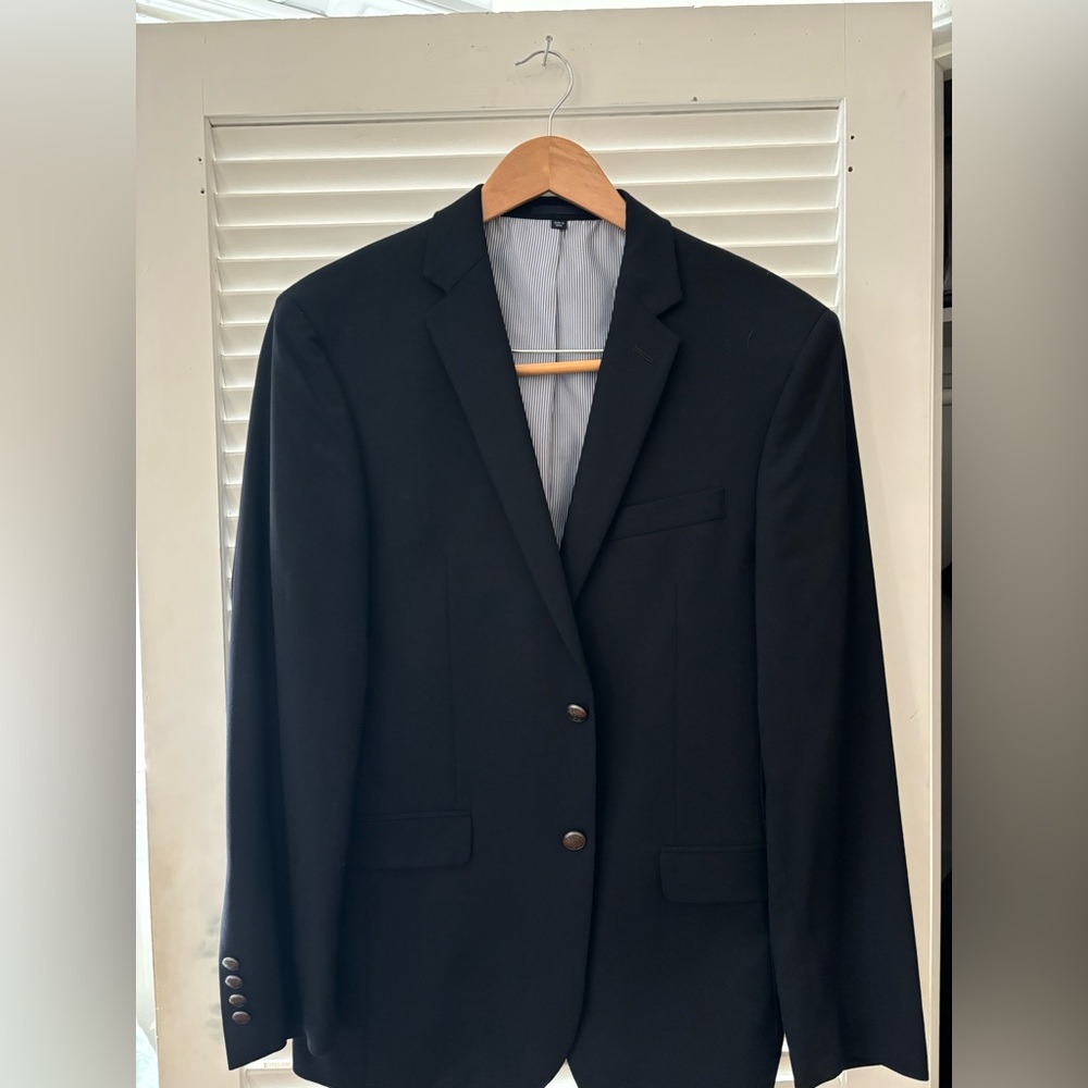 Men’s Slim Fit Spots Coat.
